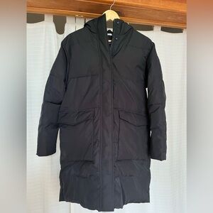 Everlane Black ReNew Hooded Coat in Medium